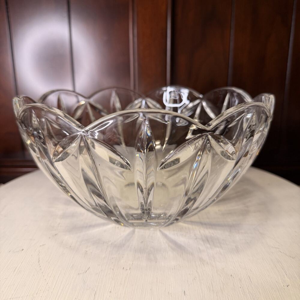 Mikasa Palais Crystal Serving Bowl With Scalloped Edge 8”